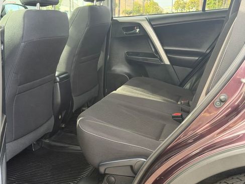 Used 2018 Toyota RAV4 XLE w/ All Weather Liner Package AWD/4WD image 18
