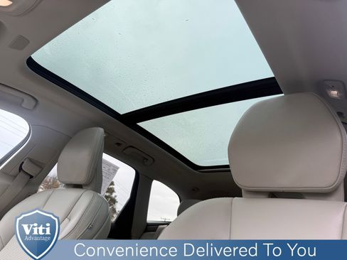 Certified 2023 Volvo XC60 B5 Ultimate image 19