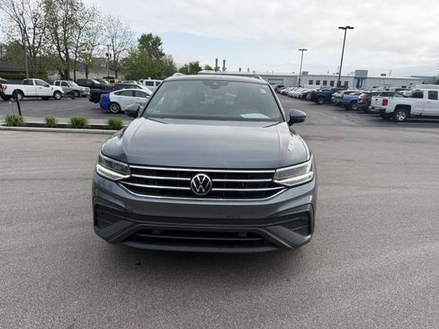 Used 2022 Volkswagen Tiguan SE AWD/4WD image 8