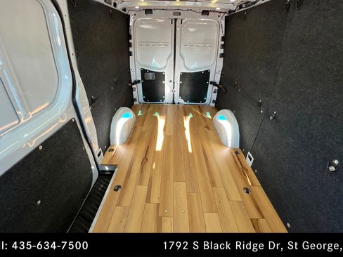 Used 2016 Mercedes-Benz Sprinter 2500 image 23