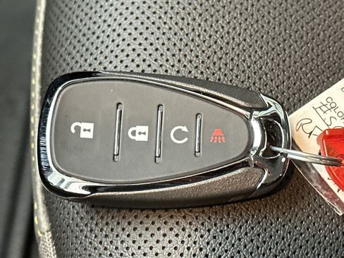 Used 2025 Chevrolet Trax ACTIV w/ Driver Confidence Package image 38