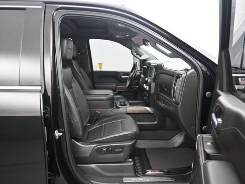 Used 2023 GMC Sierra 2500 Denali w/ Denali Black Diamond Edition AWD/4WD image 56