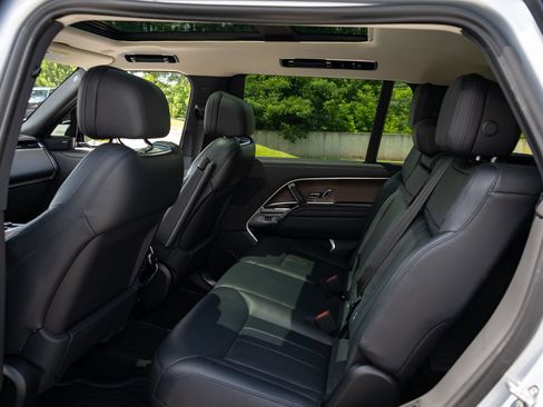 Used 2023 Land Rover Range Rover Long Wheelbase SE AWD/4WD image 34