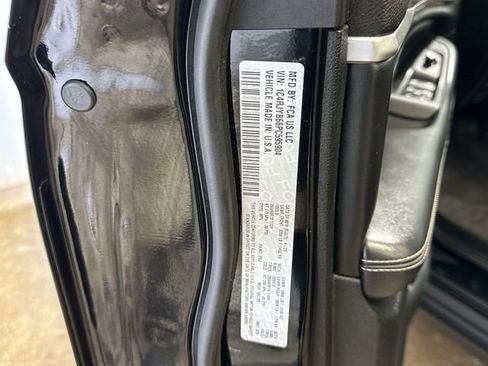 Used 2023 Jeep Grand Cherokee 4WD 4xe w/ Luxury Tech Group II image 34