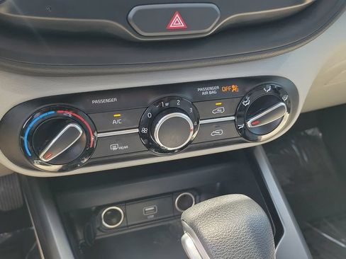 Used 2022 Kia Soul LX w/ Technology Package FWD image 15