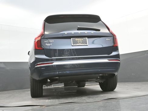 New 2026 Volvo XC90 B6 Plus w/ Protection Package Premier AWD/4WD image 33