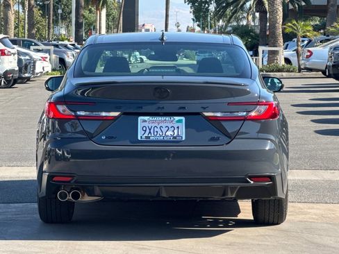 Used 2026 Toyota Camry SE FWD image 5