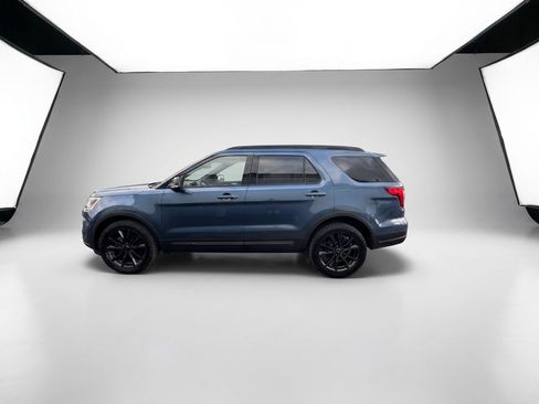 Used 2019 Ford Explorer XLT w/ Equipment Group 202A AWD/4WD image 7
