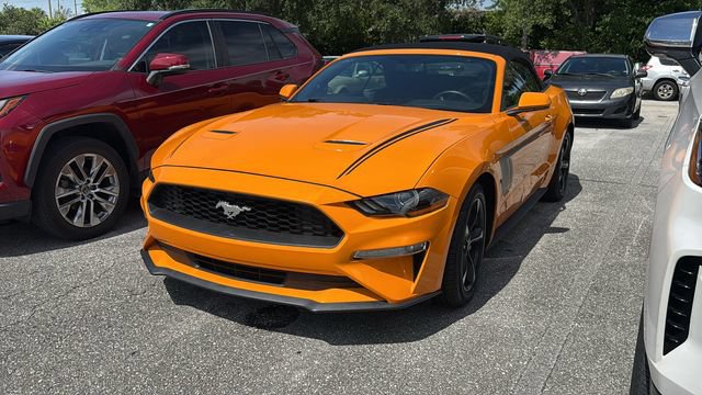 Used 2019 Ford Mustang Convertible RWD image 3