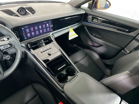 New 2025 Porsche Panamera 4 image 25