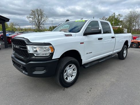 Used 2022 RAM 2500 Tradesman AWD/4WD image 1