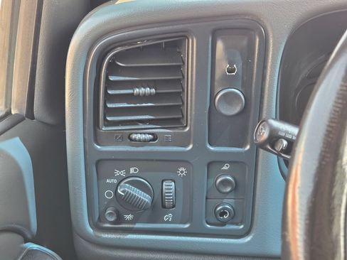 Used 2005 Chevrolet Silverado 1500 LS w/ Safe And Sound Package RWD image 22