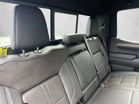 Used 2024 Chevrolet Silverado 1500 High Country w/ High Country Premium Package image 21