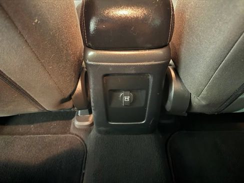 Used 2018 Dodge Journey SE w/ Connectivity Group FWD image 22