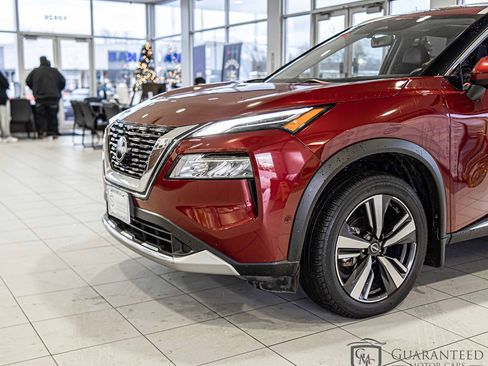 Used 2023 Nissan Rogue Platinum w/ Platinum Premium Package image 5