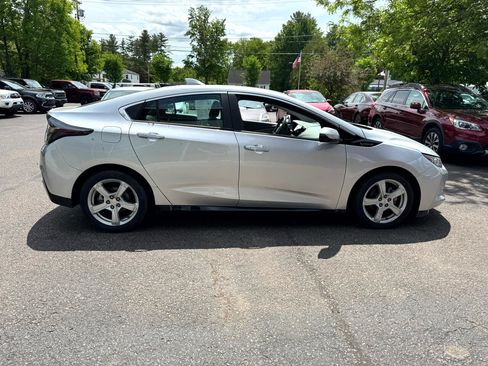 Used 2018 Chevrolet Volt LT w/ LT Driver Confidence Package image 6