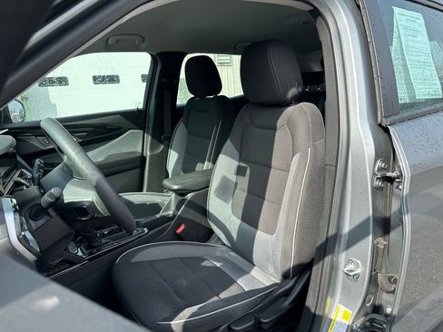 Used 2024 Chevrolet TrailBlazer LS image 15