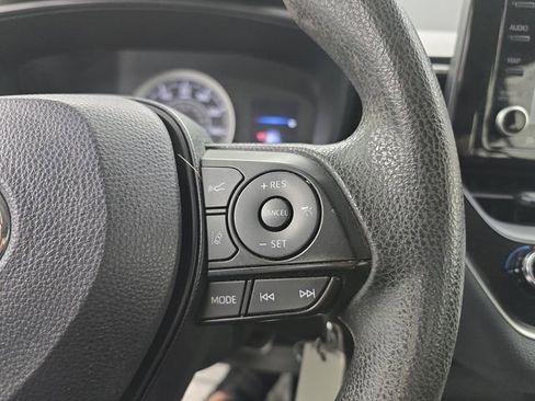 Used 2022 Toyota Corolla LE image 36