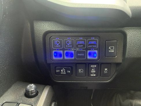 Used 2021 Toyota Tacoma TRD Pro AWD/4WD image 17