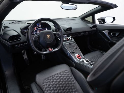 Used 2017 Lamborghini Huracan LP 580-2 RWD image 12