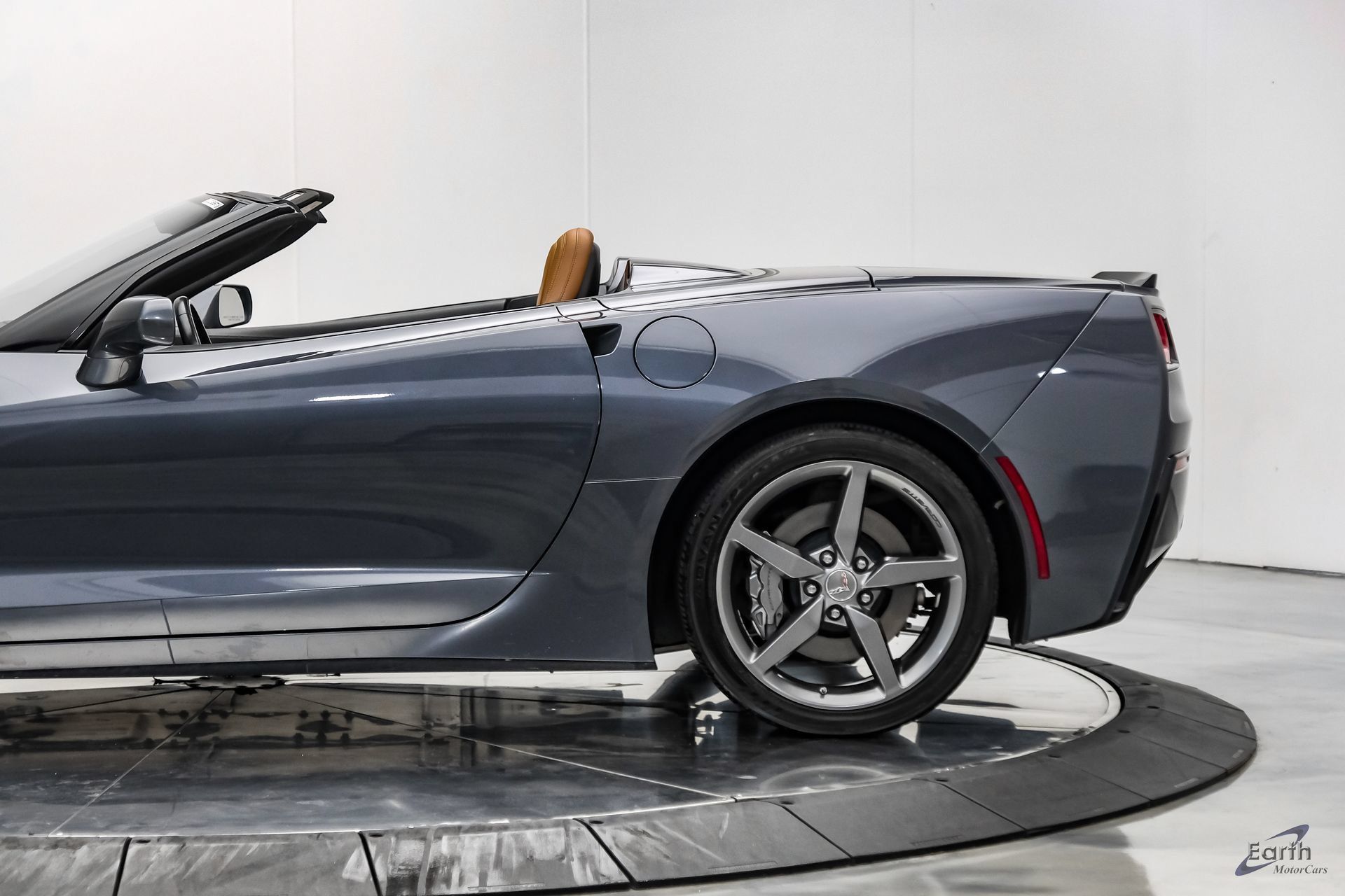 Used 2014 Chevrolet Corvette Stingray Convertible w/ 2LT Preferred Equipment Group RWD image 11