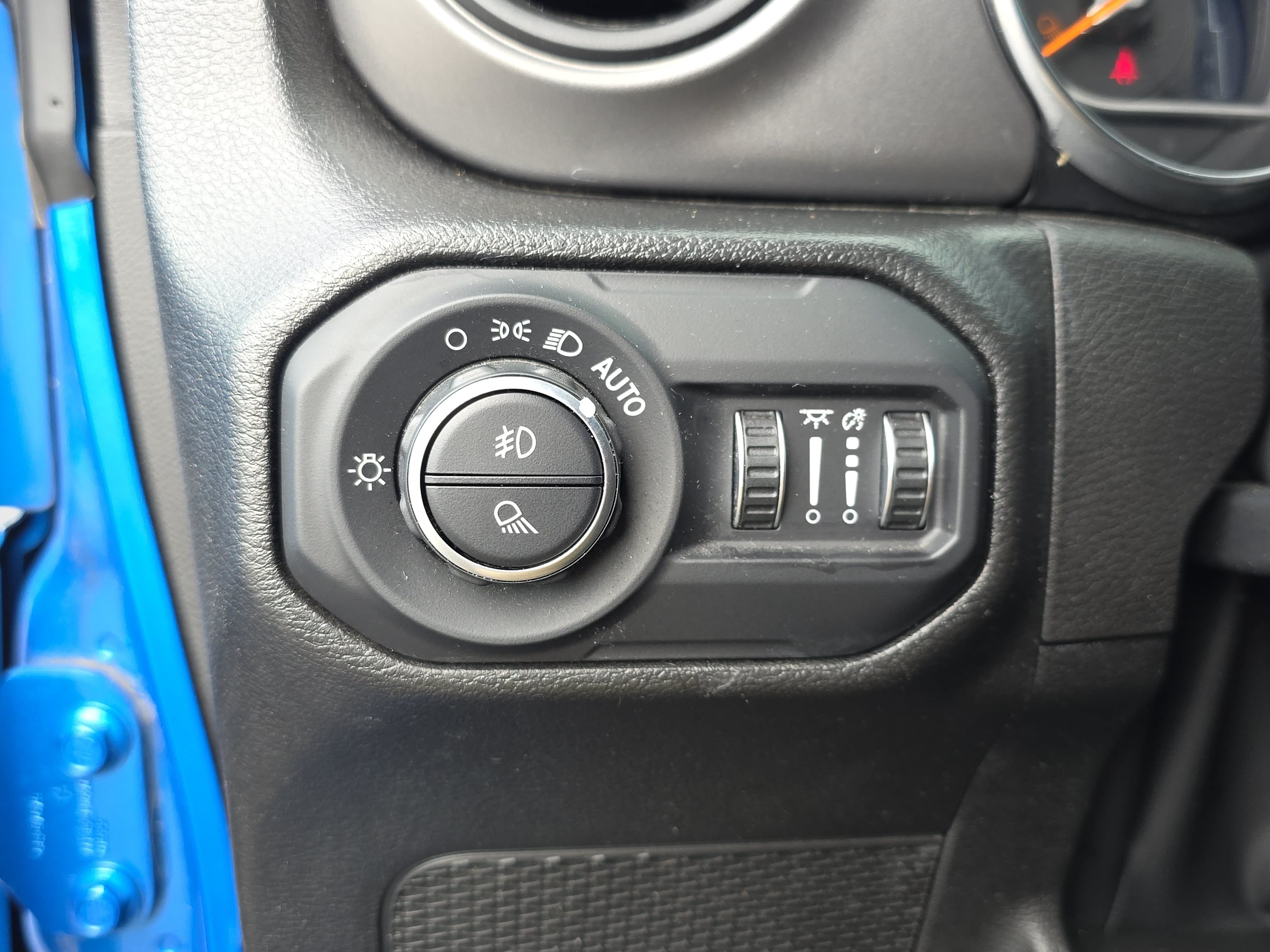 Used 2022 Jeep Gladiator Sport AWD/4WD image 21