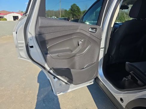 Used 2016 Ford Escape SE image 35