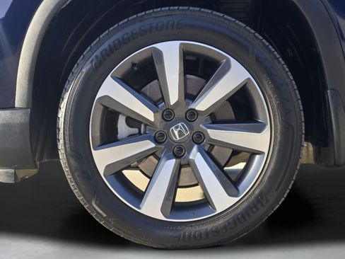 Certified 2025 Honda Pilot Touring image 31
