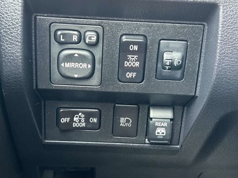 Used 2021 Toyota Tundra 1794 Edition AWD/4WD image 23