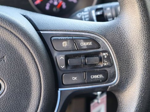 Used 2019 Kia Sportage LX FWD image 12