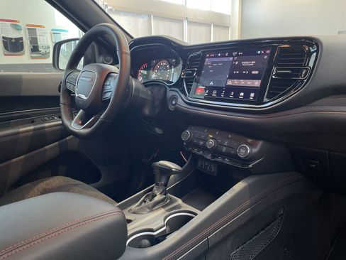 Certified 2025 Dodge Durango GT image 23
