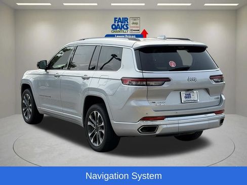 Used 2021 Jeep Grand Cherokee L Overland w/ Luxury Tech Group IV AWD/4WD image 10