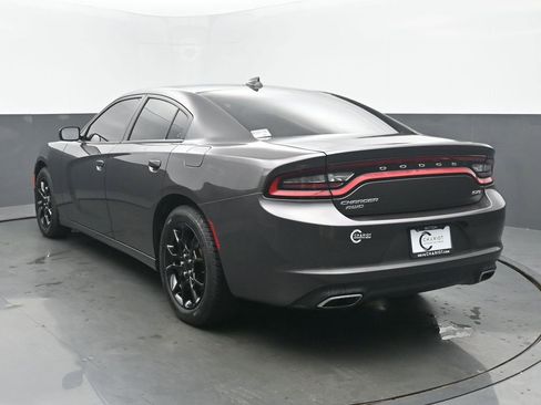 Used 2017 Dodge Charger SXT AWD/4WD image 4