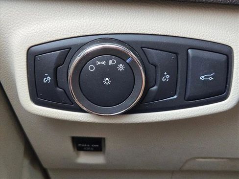 Used 2017 Lincoln MKC Select w/ Select Plus Package image 11