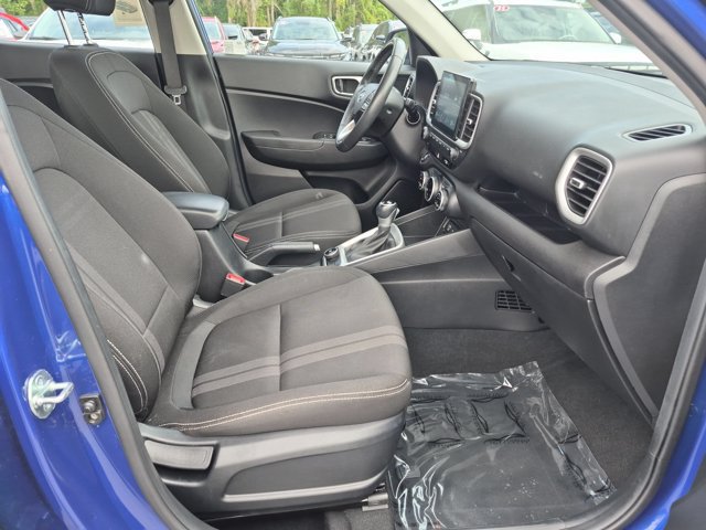 Used 2025 Hyundai Venue SEL FWD image 30