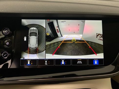 Used 2023 Buick Envision Avenir AWD/4WD image 17