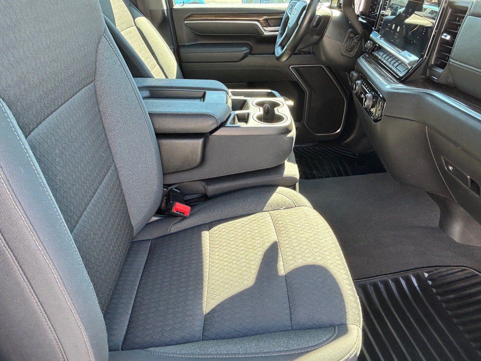Used 2025 Chevrolet Silverado 2500 LT w/ Convenience Package AWD/4WD image 31