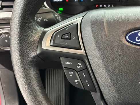 Used 2020 Ford Fusion SE FWD image 9