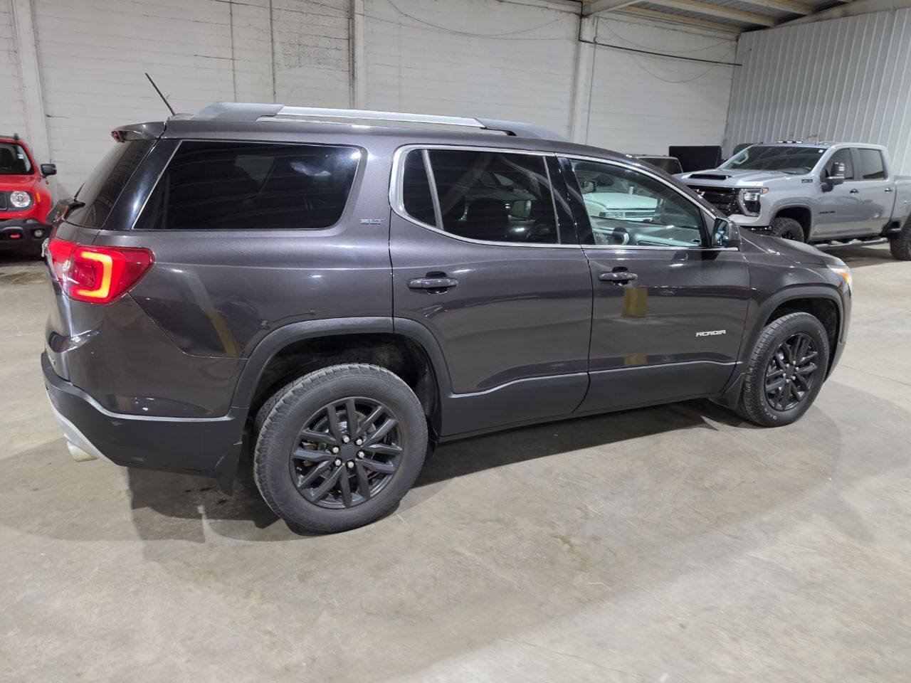Used 2019 GMC Acadia SLT AWD/4WD image 13
