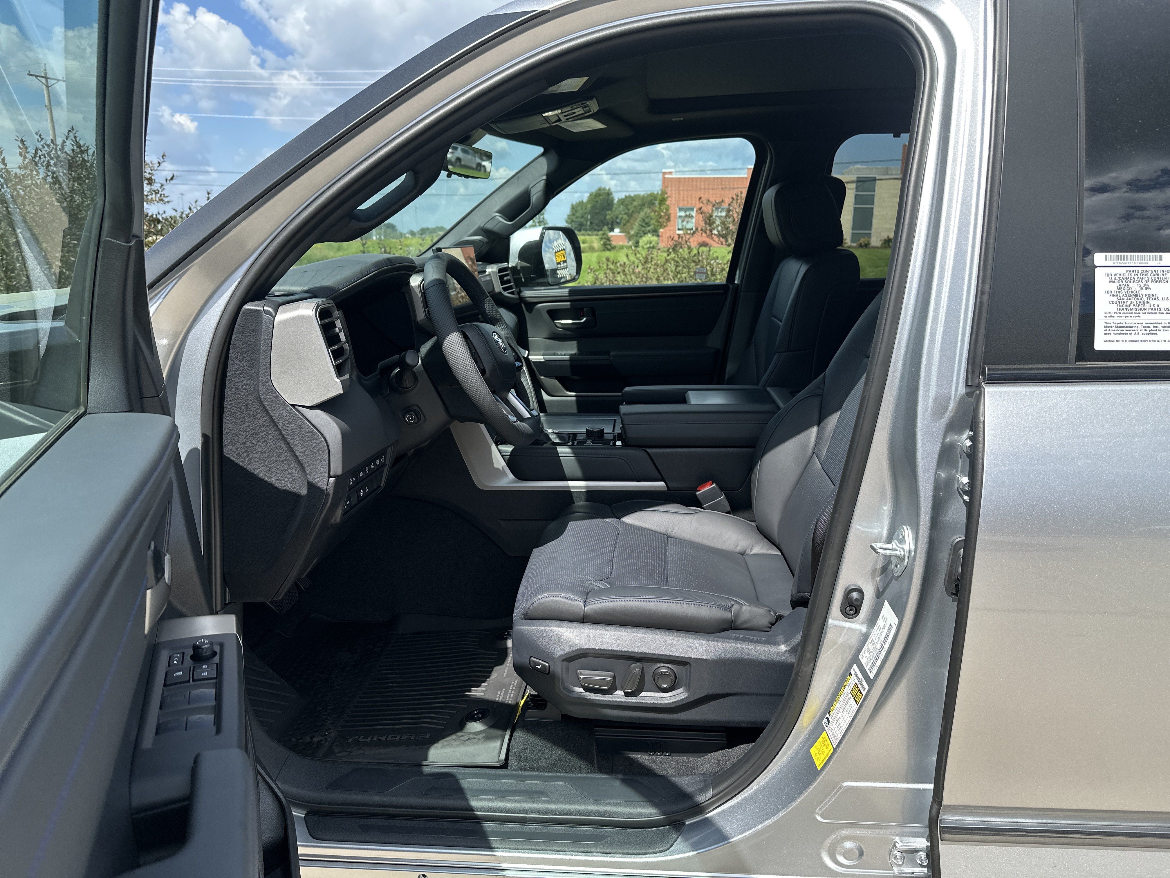 Used 2026 Toyota Tundra Platinum AWD/4WD image 11