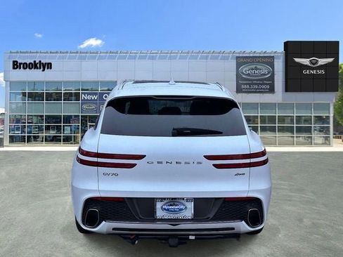Used 2023 Genesis GV70 2.5T w/ Advanced Package image 4