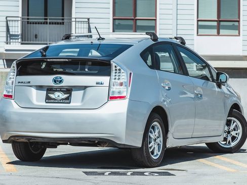Used 2011 Toyota Prius Five image 6