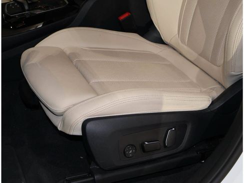 Used 2024 BMW X3 sDrive30i w/ Convenience Package w/ZPA RWD image 12