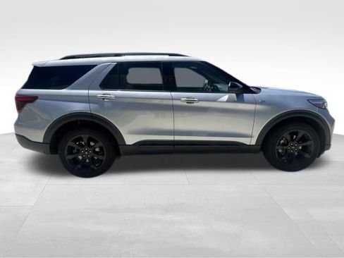 Used 2023 Ford Explorer ST-Line w/ Class IV Trailer Tow Package AWD/4WD image 6