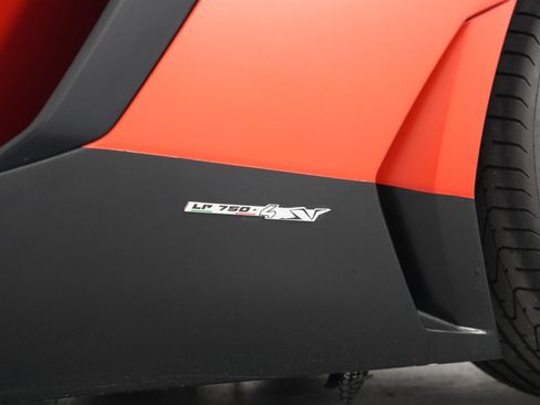 Used 2017 Lamborghini Aventador S image 78