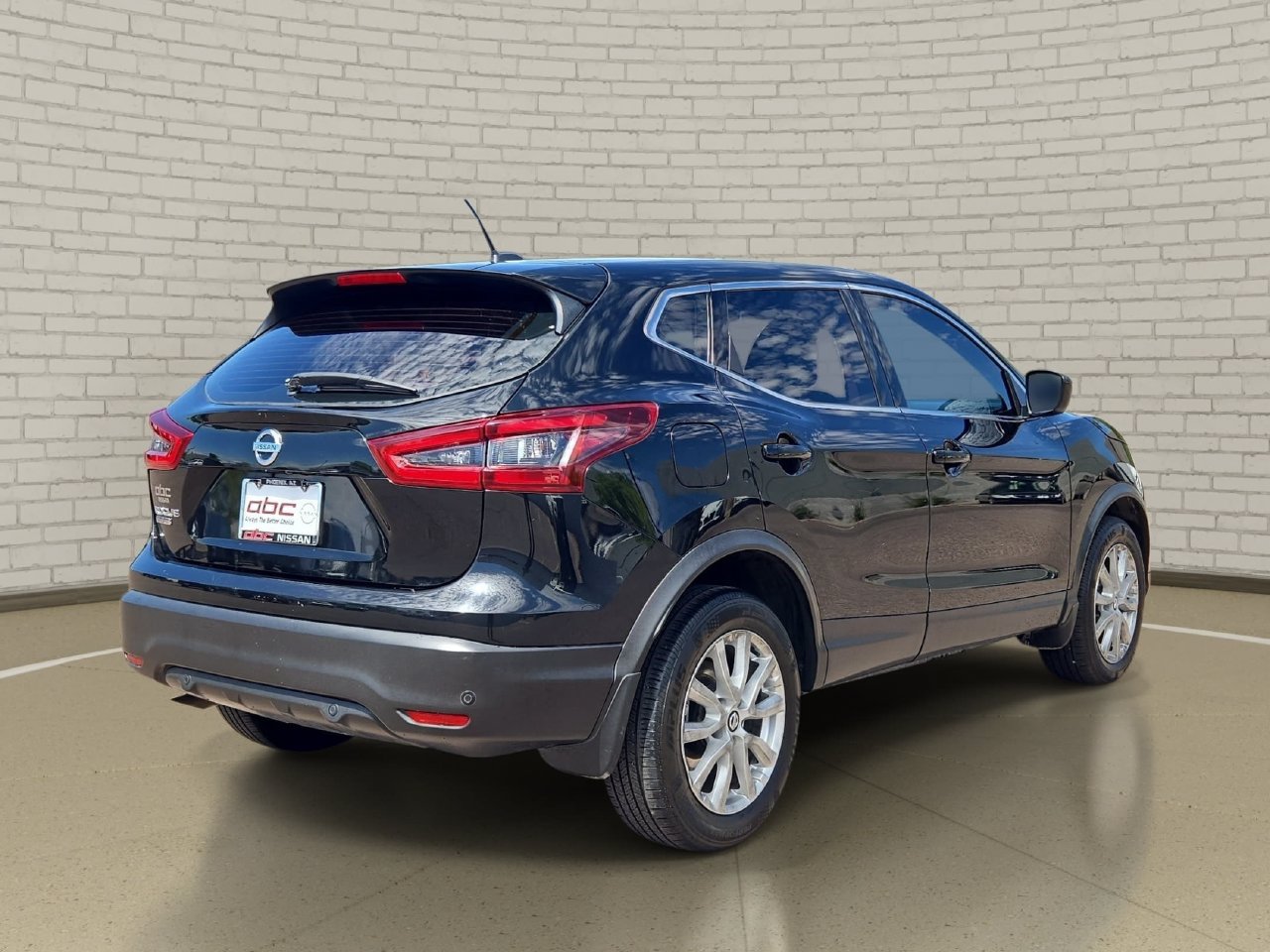 Used 2021 Nissan Rogue Sport S FWD image 6