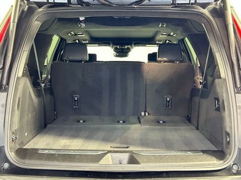 Used 2021 Cadillac Escalade ESV Premium Luxury Platinum image 16