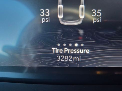 Used 2025 Jeep Grand Cherokee L Laredo image 22