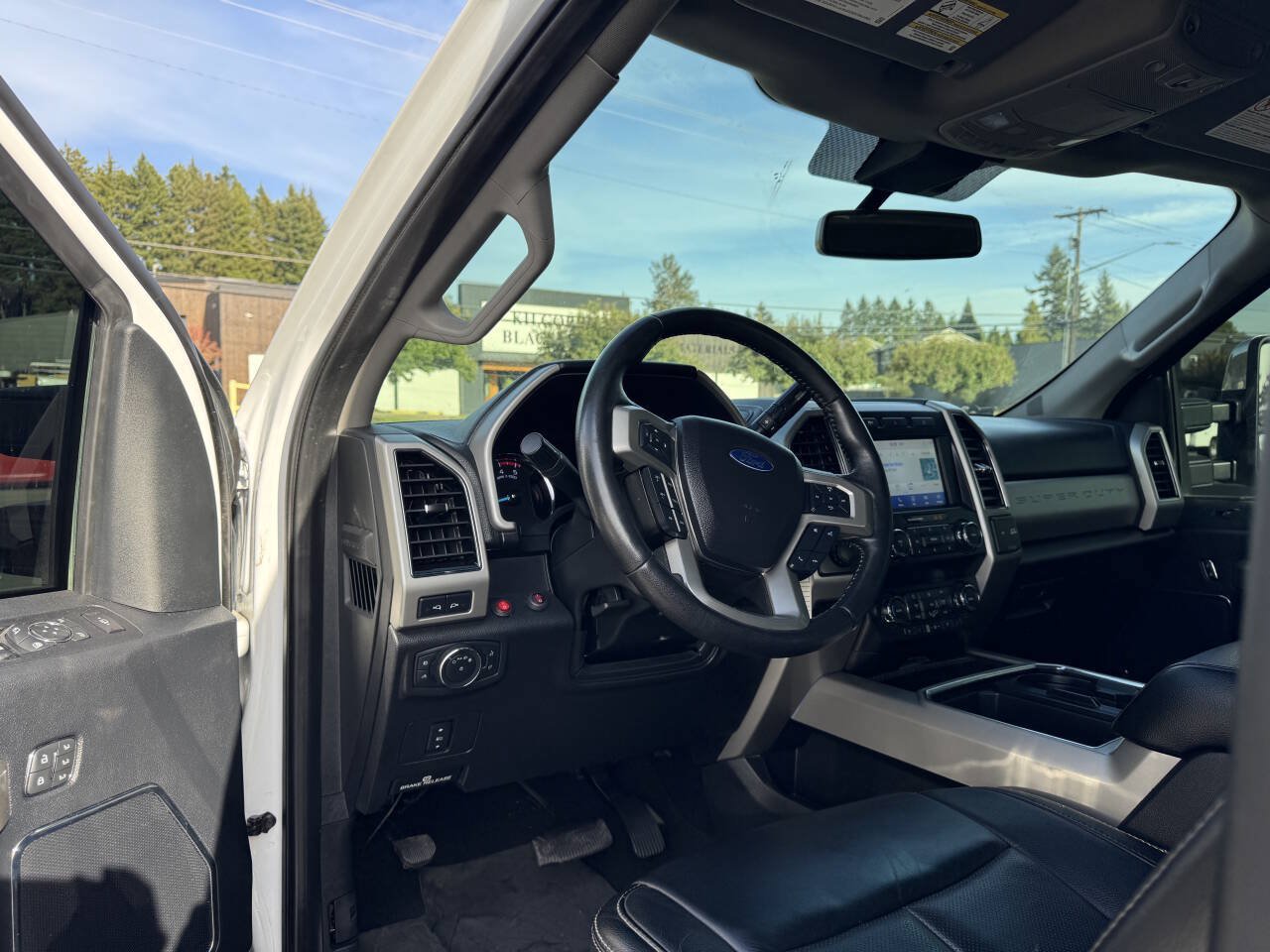 Used 2020 Ford F250 Lariat w/ Lariat Value Package AWD/4WD image 7