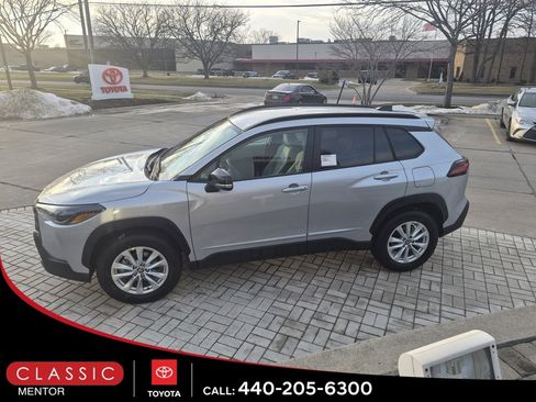 New 2026 Toyota Corolla Cross LE image 5